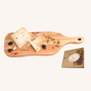 Leyendas de Baztán Matured sheep´s cheese with truffle, wedge 250 gr